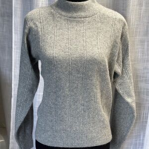 Crystal Kobe Women’s Sweater Sz S Super Soft Lambswool and Rabbit